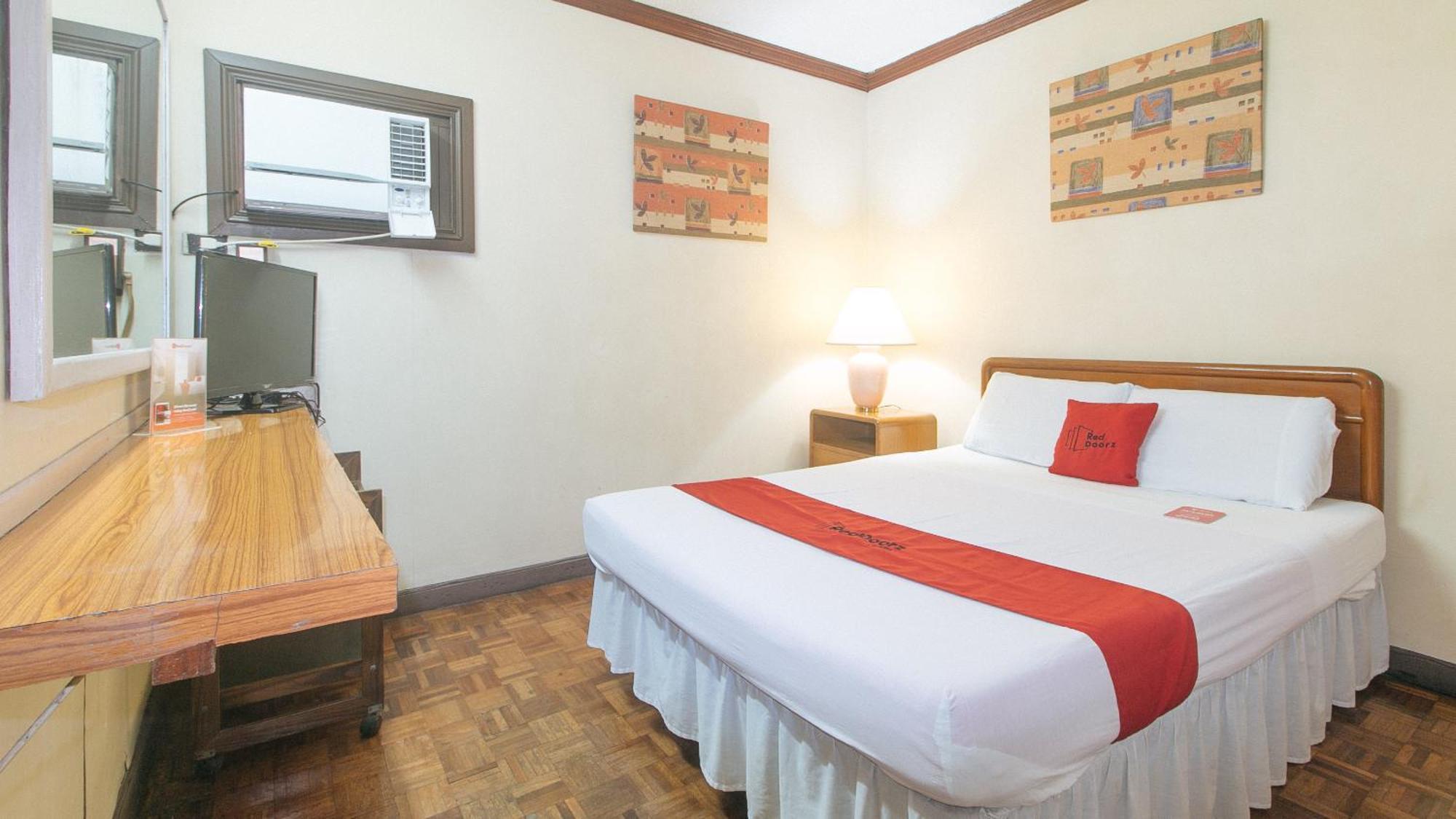 Reddoorz At Broadway Court Apartelle Кесон-Сити Экстерьер фото