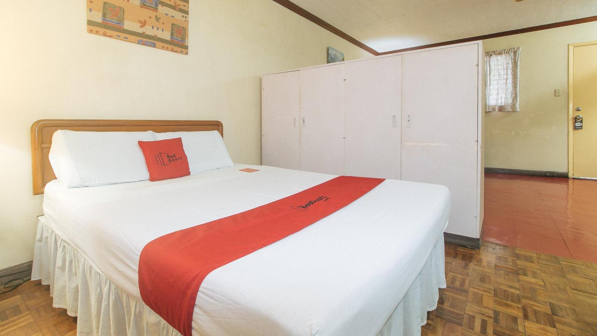 Reddoorz At Broadway Court Apartelle Кесон-Сити Экстерьер фото
